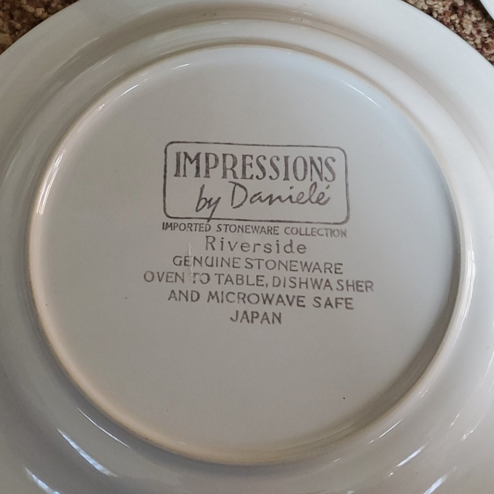Plates - Picture 2 of 3